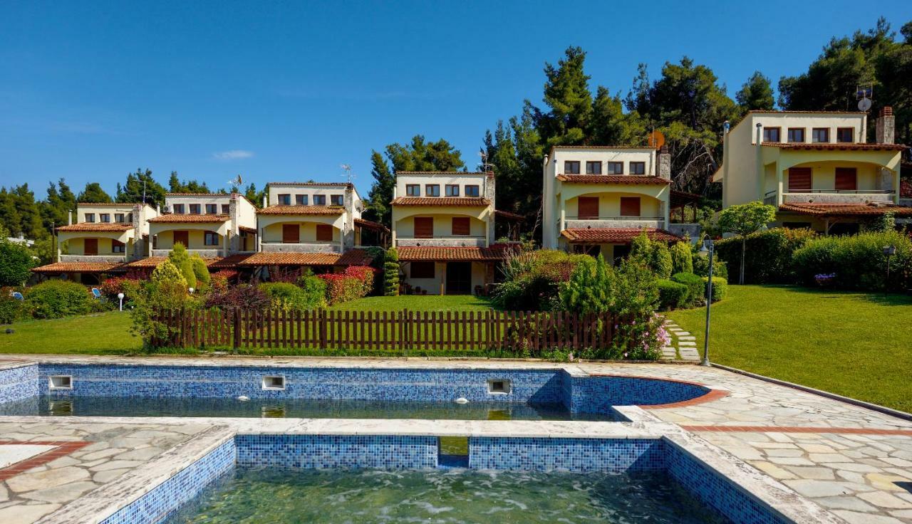 Sani Beach Villa Bagian luar foto