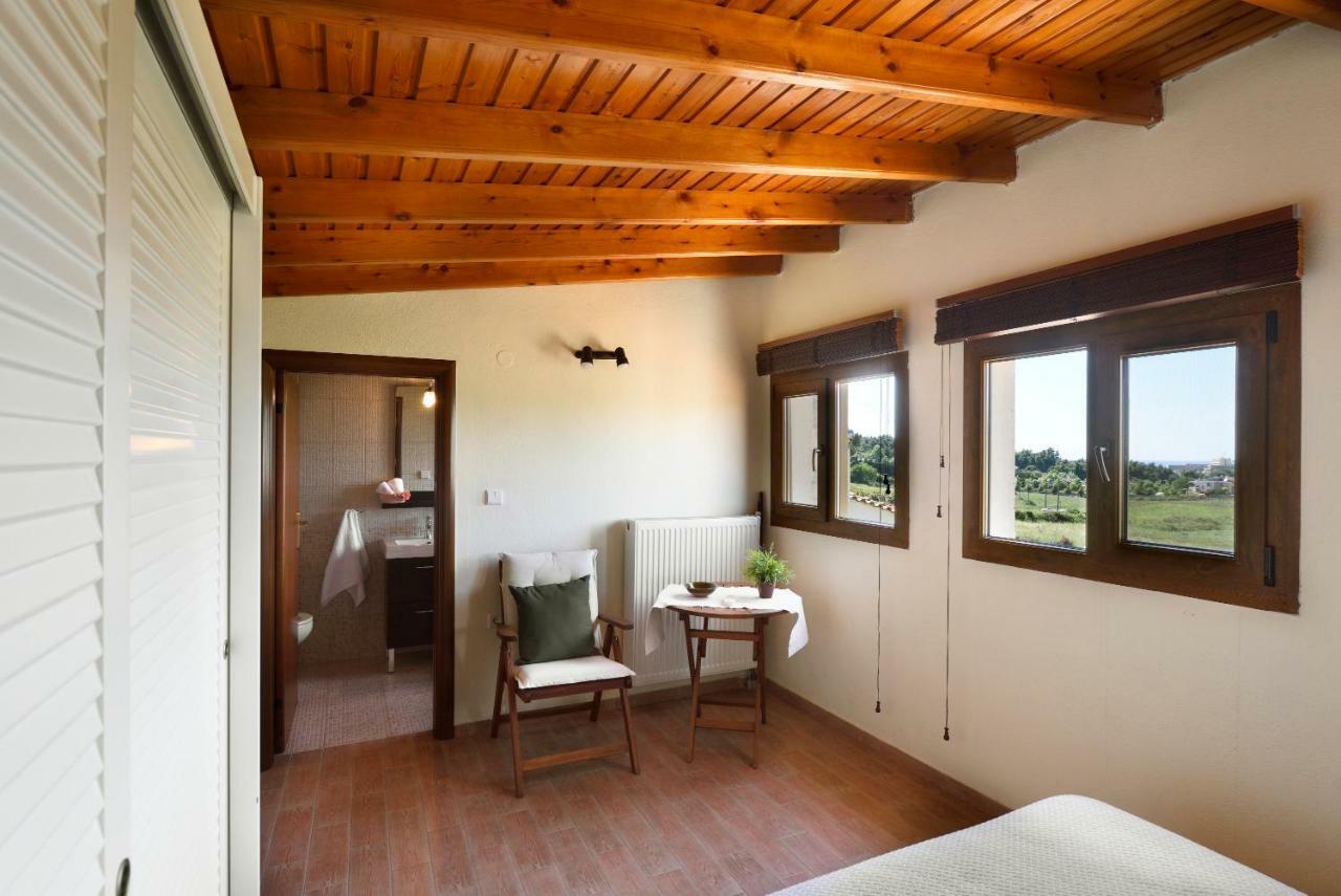 Sani Beach Villa Bagian luar foto