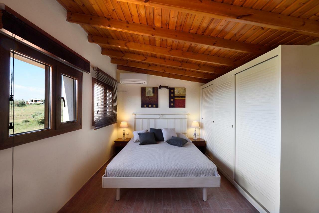 Sani Beach Villa Bagian luar foto