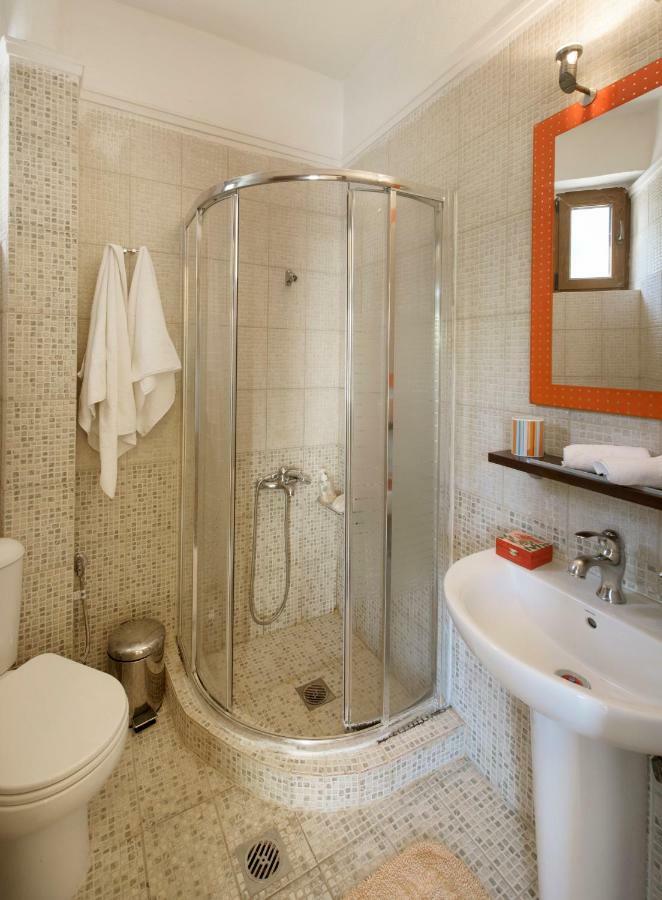 Sani Beach Villa Bagian luar foto