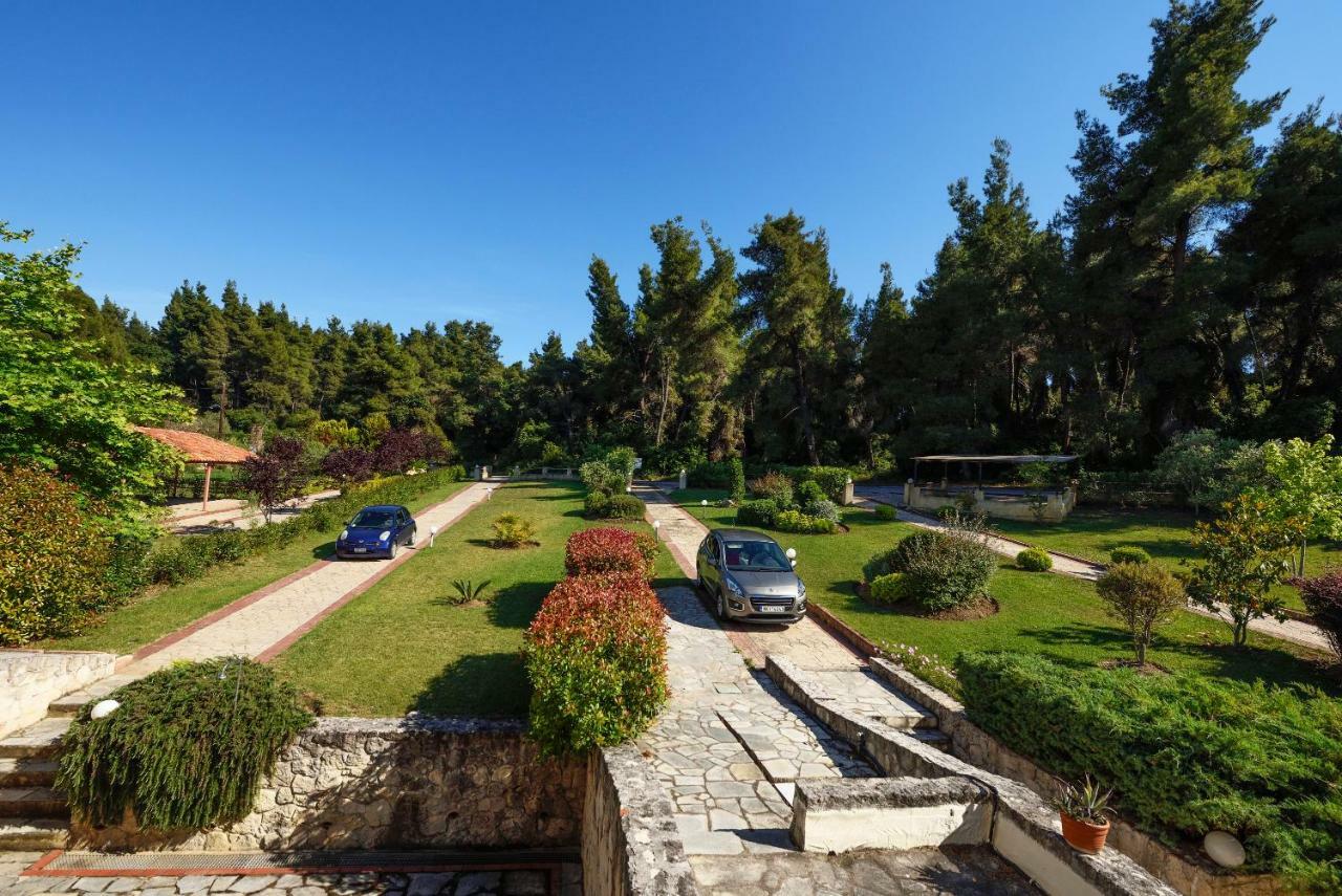 Sani Beach Villa Bagian luar foto