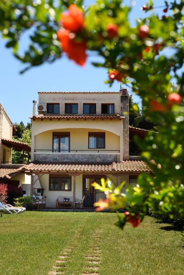 Sani Beach Villa Bagian luar foto